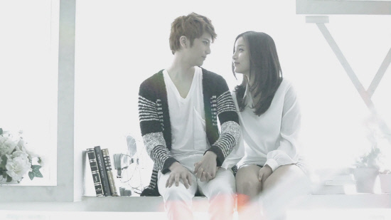 김소리, 신인 보컬그룹 트리탑스(Tritops) 뮤비에서 눈물연기