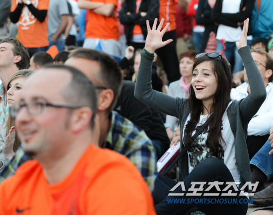 [유로포토] 아쉬워하는 네덜란드 팬