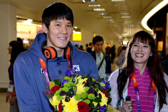 0721박태환런던도착안훈009