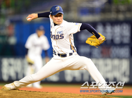NC 이재학. 송정헌 기자 songs@sportschosun.com/2013.6.15