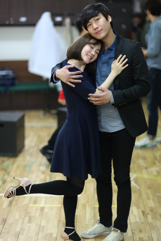 뮤지컬 '쓰루더도어'의 정상윤-오소연, "모든 작품이 통과해야 할 관문이죠."