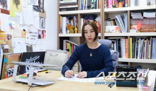 톱모델 이영진이 만난 디자이너 계한희신사동=최문영 기자 deer@sportschosun.com /2015.05.07/