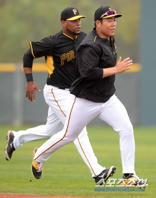 [포토] 강정호, 로메로는 제가 잘 알아요~
