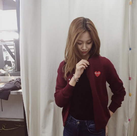 [셀럽스타일]이동휘 마음 훔친 그녀, 정호연의 일상룩 모아보기