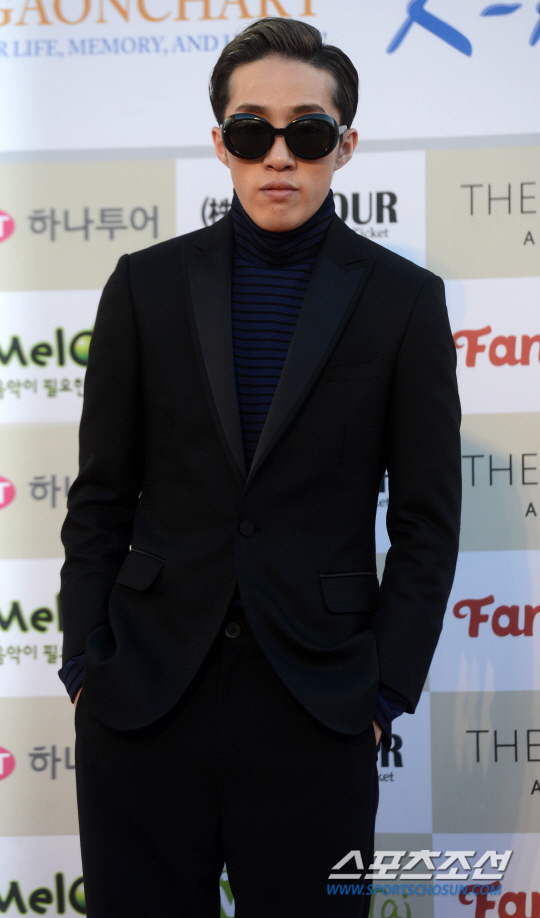 [포토] 자이언티, 안경부터 모두 블랙!