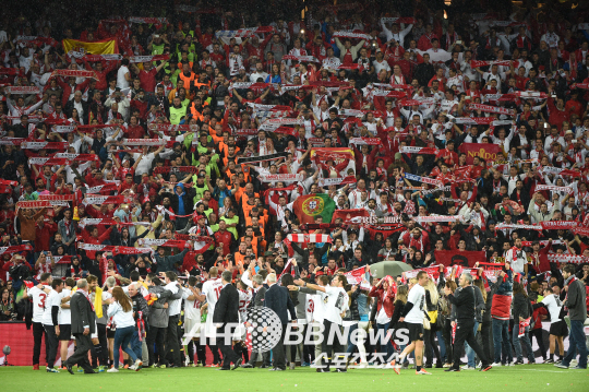 FBL-EUR-C3-LIVERPOOL-SEVILLA