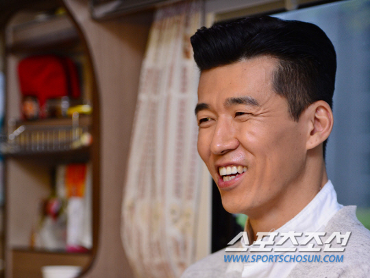 [포토] 개그맨 정준하와 가수 션 캠핑카 인터뷰