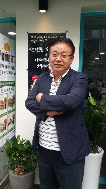 정주백 카페샌엔토 대표.