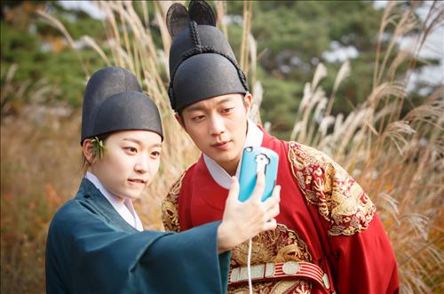 시간여행 드라마의 변주는 어디까지?…'나인'부터 '터널'까지