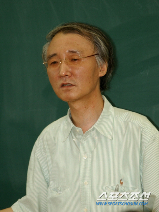 '즐거운 사라' 소설가 마광수 자택에서 숨진 채 발견