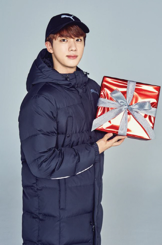 [스타일리뷰] 추위도 멋으로 녹이는 푸마 'BTS 패딩'