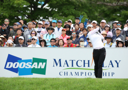 이승현 1번홀 티샷 날리고 있다, 제공=KLPGA/박준석