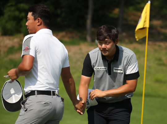 겁없는 신인 윤성호, "안떨려..공격적으로 선두 지키겠다"