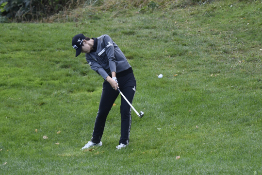 (180915) -- EVIAN, Sept. 15, 2018 (Xinhua) -- Sung Hyun Park from South Korea plays a shot during the second round of the Evian Championship in Evian-les-Bains, France, on Sept. 14, 2018. (Xinhua/Alain Grosclaude)