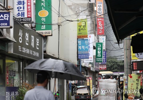 (서울=연합뉴스) 신준희 기자 = 20일 촬영한 서울 충무로 인쇄골목. 서울시가 진행하는 세운상가군 재생사업 '다시·세운 프로젝트'의 2단계 사업이 충무로 인쇄골목의 부활이다. 2018.9.20 hama@yna.co.kr (끝)