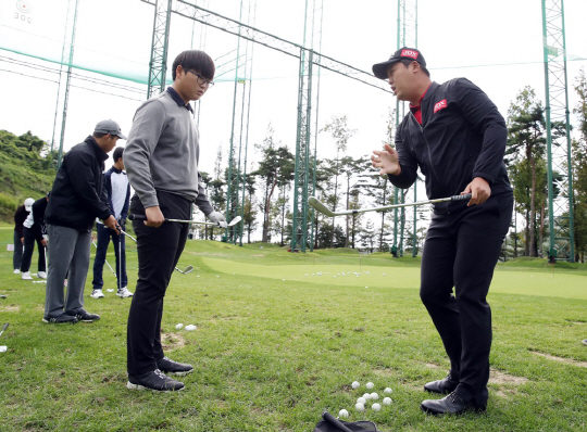 프로골퍼 이상엽, 'KPGA가 간다' 행사 통해 재능기부