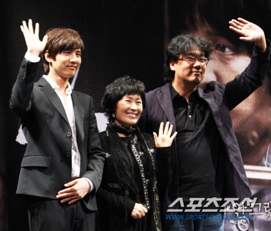 [SC줌人] 국민엄마→국민20대..'눈이 부시게' 연기 청춘 김혜자의 도전