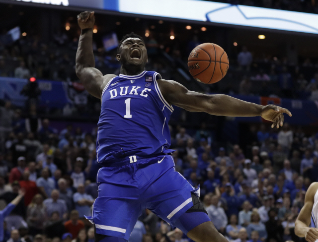 역대급 관심 자이언 윌리엄슨, NBA 드래프트 참가 선언