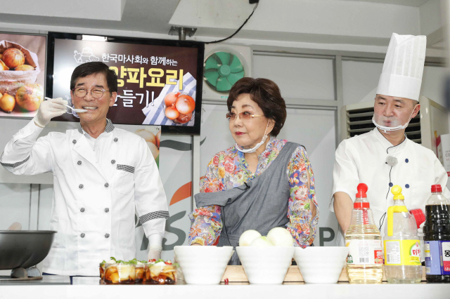 '양파 요리 배워요' 한국마사회, 양파 소비 촉진에 동참