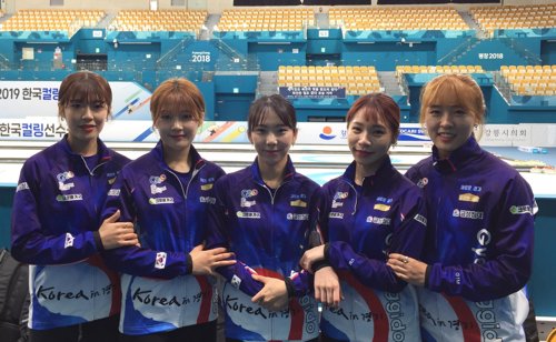 왼쪽부터 설예지, 설예은, 김수지, 엄민지, 김은지. [연합뉴스 자료사진]