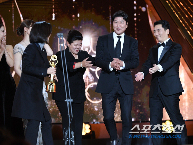 [제40회 청룡영화상]송강호 "작품상 '기생충', 자부심이자 자긍심"