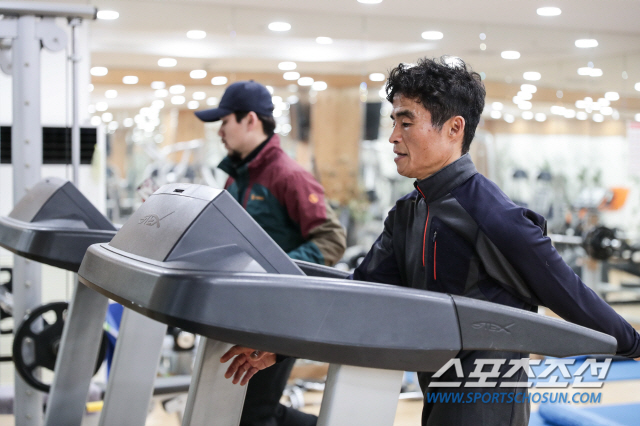 임시 휴장, 경마장의 마부정제(馬不停蹄)