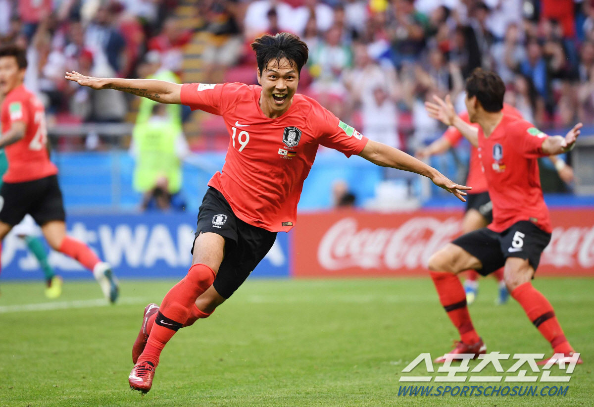 2018 러시아월드컵 한국과 독일의 조별예선 3차전에서 선제골을 넣고 환호하는 김영권. 이날 경기에서 한국은 김영권과 손흥민의 연속골로 2대0 승리를 거뒀다.