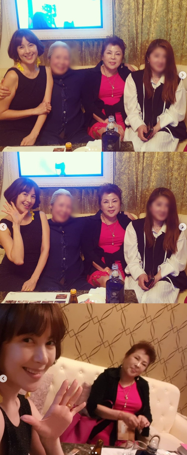 이병헌 친동생 이지안, 母와 행복 가득 데이트…"볼빨간사십대"