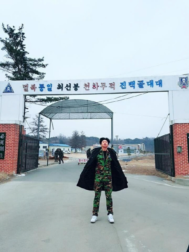 임영웅 군대까지 완벽! 전설의 백골부대 출신+군복사진 공개