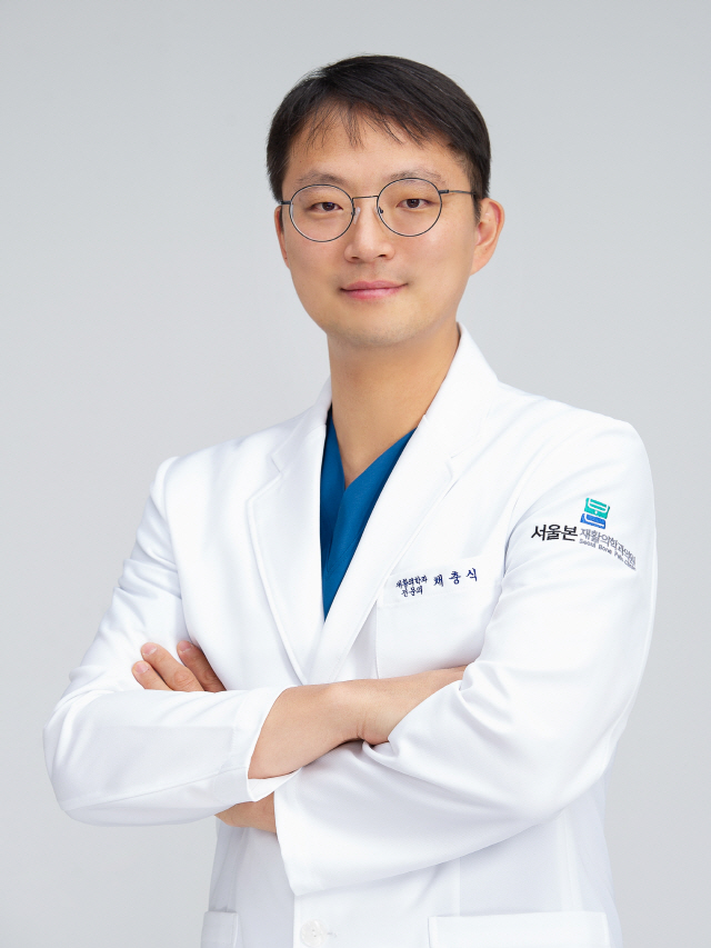 연령대에 관계없이 나타나는 무릎 연골연화증, 초기에 치료받아야