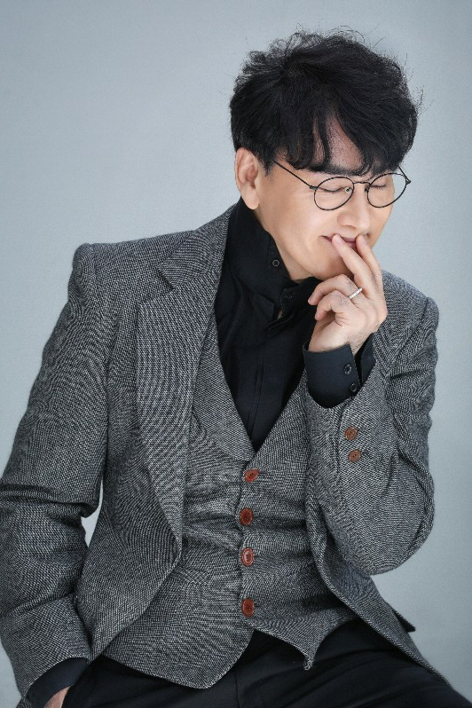 '트로트 맏형' 조항조 언택트 공연, 가수 후배들 지원사격 나선다