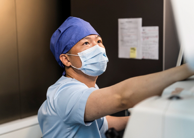 늙어가는 ‘눈’, 노안 예방법은?