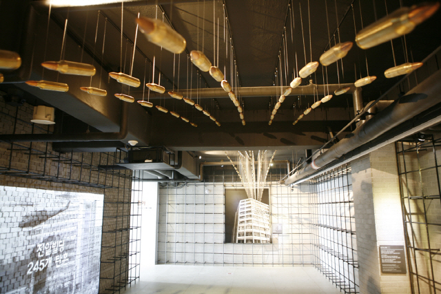 ◇전일빌딩245_19800518 헬기사격 관련 영상과 전시작품들