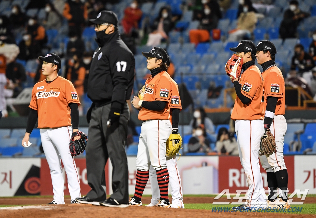 2020 KBO리그 한화 이글스와 NC 다이노스의 경기가 23일 대전 한화생명이글스파크에서 열렸다. 한화 선수단. 대전=박재만 기자 pjm@sportschosun.com/2020.10.23/