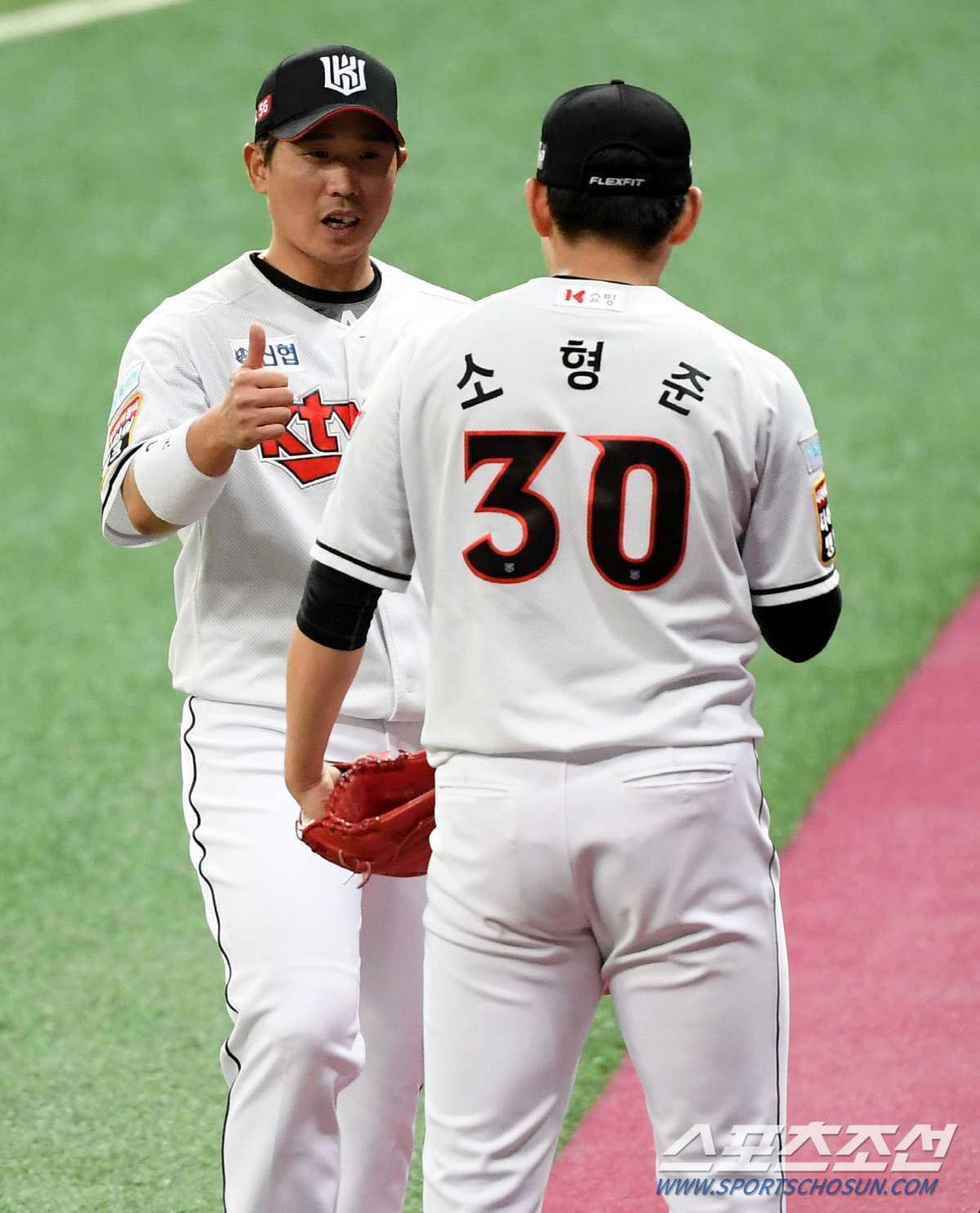 [SC스토리] ‘괴물 신인’ KT 소형준의 빛났던 가을 야구 첫 등판