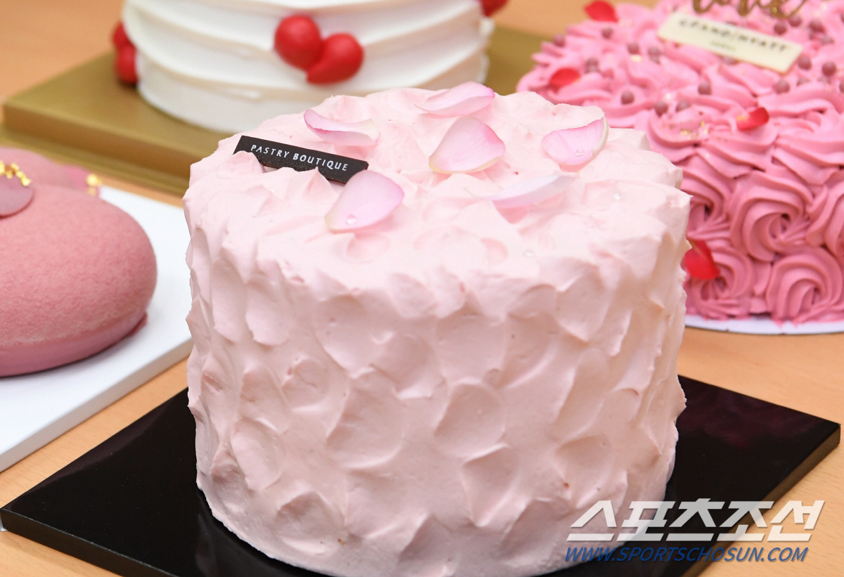 밸런타인데이 한정팜 신라호텔 케이크. 송정헌 기자 songs@sportschosun.com