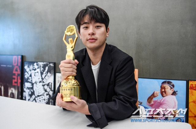 [단독]③박정민 "'파수꾼' 이후 데뷔 10주년, 청룡 수상으로 간헐적 효도해"(인터뷰)