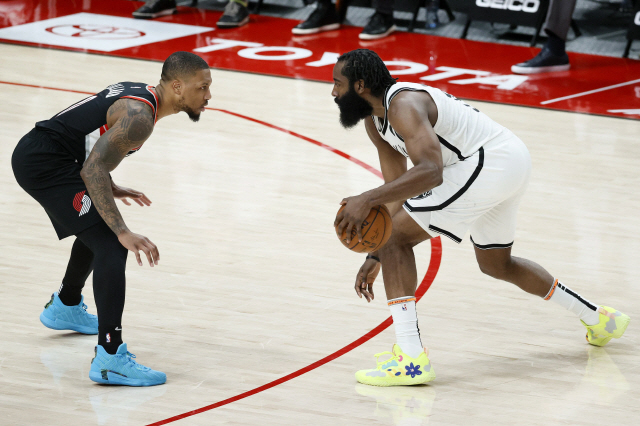 NBA MVP '3차 재편', 니콜라 요키치, 대미안 릴라드 2파전. 하든, 르브론, 엠비드의 위치는?