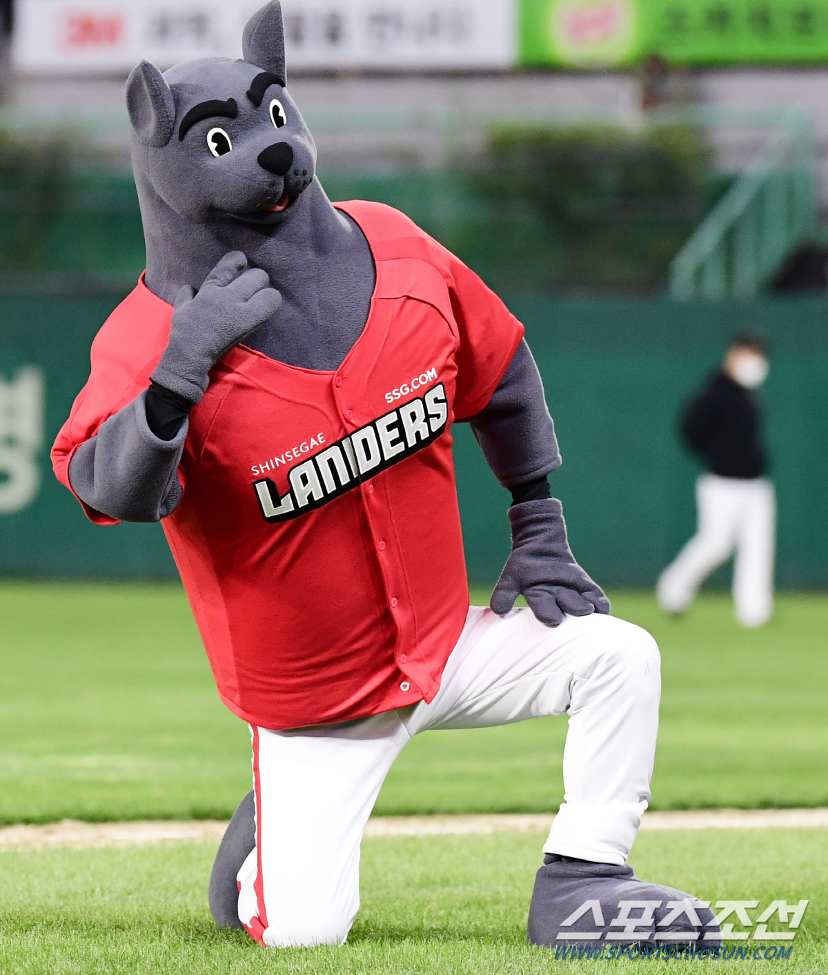 우직한 마스코트 랜디.