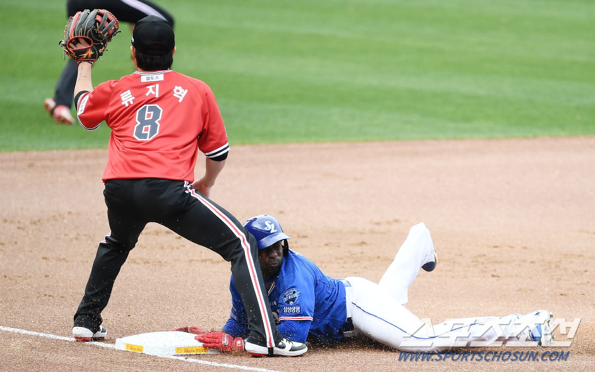 KIA 최형우 병살 처리 후 포효한 아기 사자 원태인 [광주스토리]