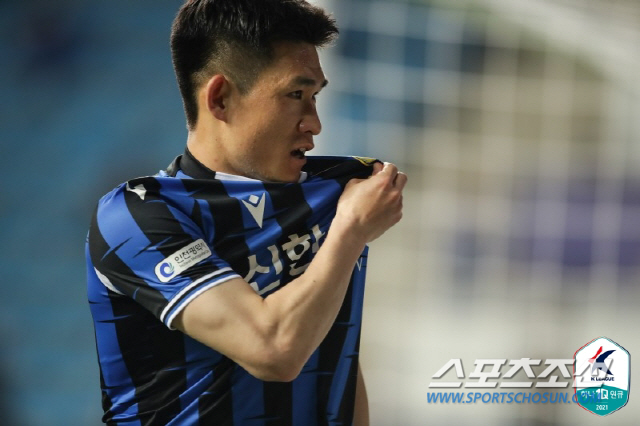 '신진호 프리킥 극장골'포항,인천과 1대1무...4G연속 무승부[K리그1 현장리뷰]