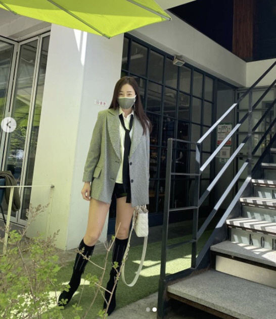 '45세' 김경화, 유부녀 중 제일 예쁜 몸매 "맨다리와 스타킹 사이.."