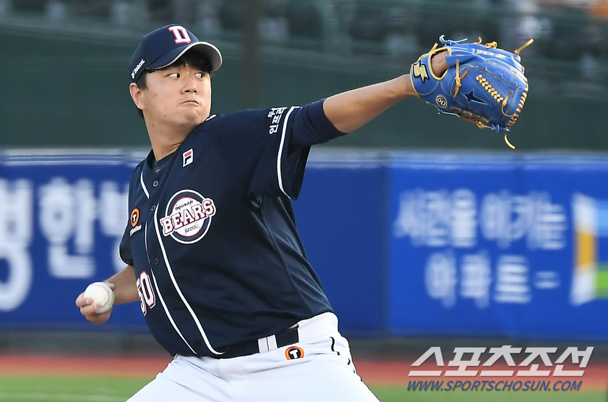 ‘문제는 제구’ 이영하, 두 달 만에 오른 마운드에서 스스로 무너졌다 [SC스토리]