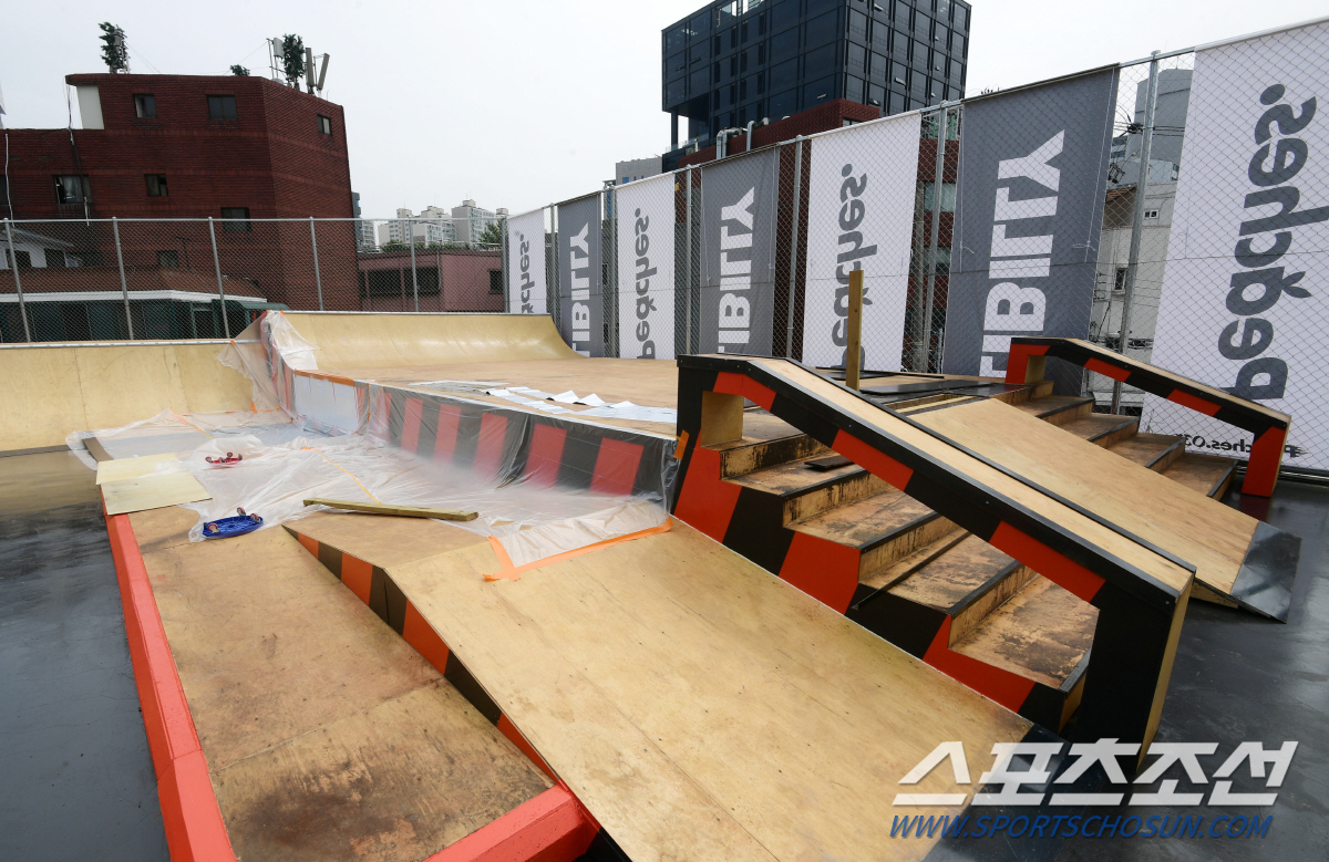 자동차 문화 기반 복합 문화공간 '피치스 도원' 옥상에 설치되고 있는 스케이트보드 파크. 정재근 기자 cjg@sportschosun.com