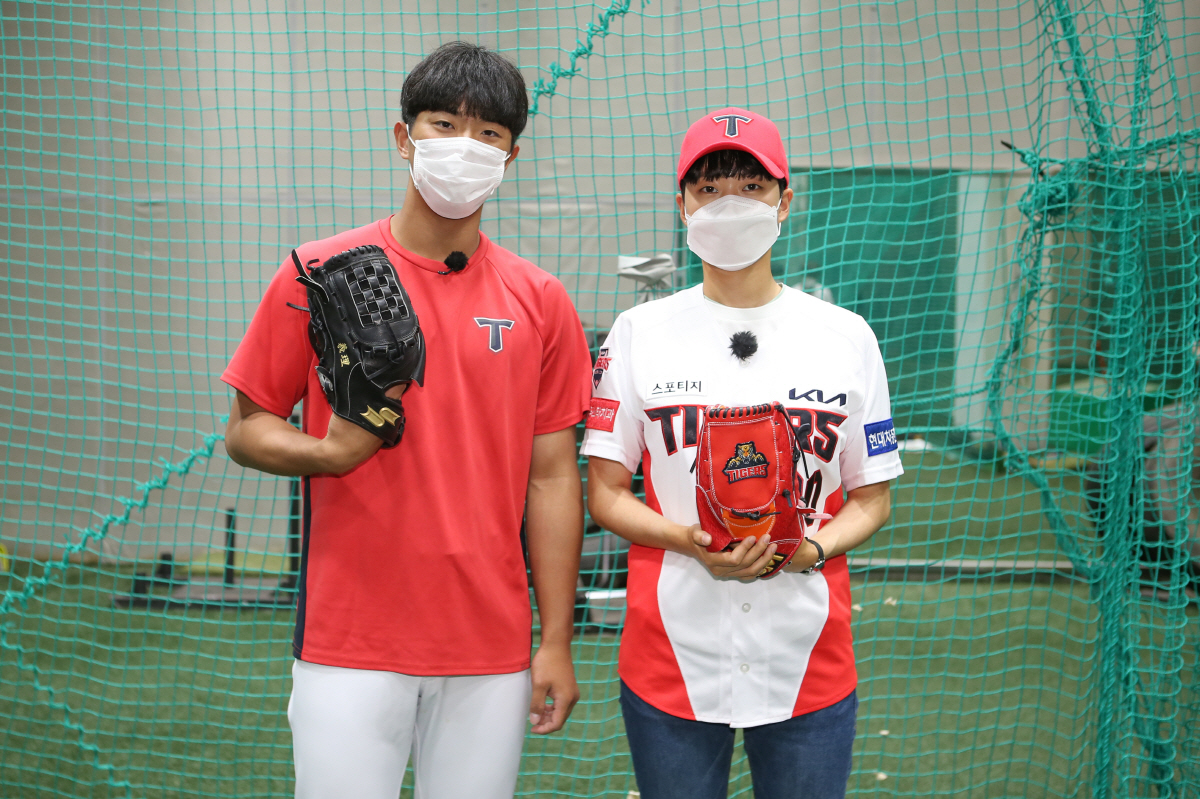 이의리(왼쪽)과 안 산. 사진제공=KIA 타이거즈