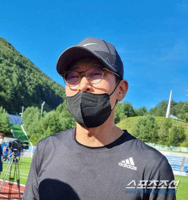 선문대 천하 만든 안익수 감독 "자만하지 않은 선수들 대견"