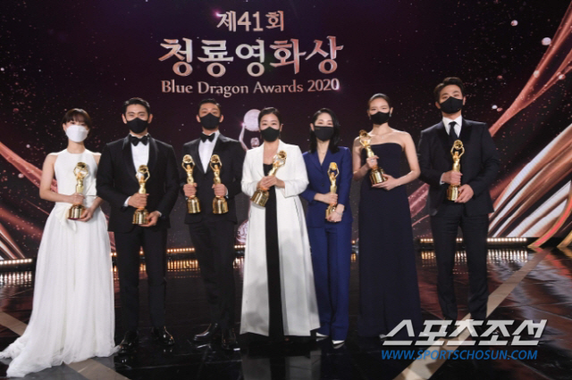 [종합] "유아인→유태오까지, 다시 청룡으로"…제42회 청룡영화상 12일 핸드프린팅 개최