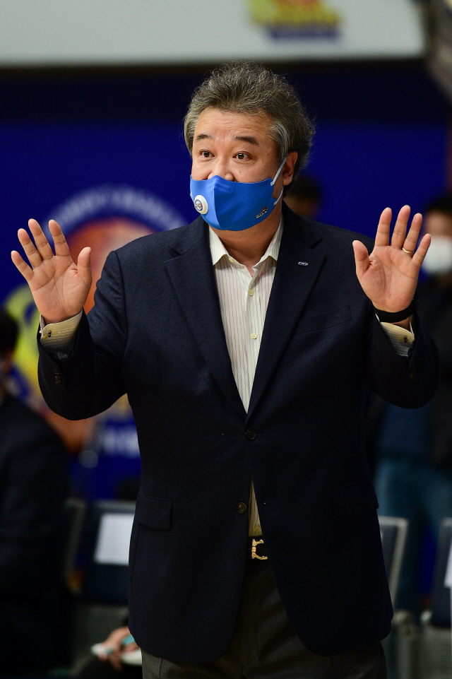 임근배 삼성생명 감독, "동료들을 살리는 센스가 부족했다"