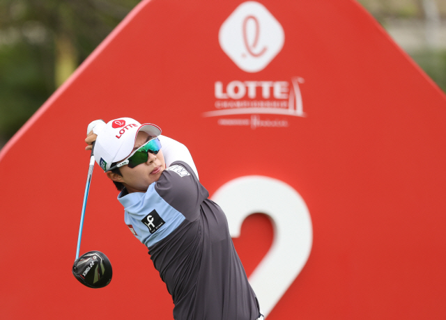 김효주, 뿌듯한 5승째...LPGA 데뷔 첫 스폰서 대회에서 우승