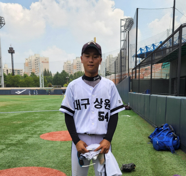[청룡기 히어로]'미스터 제로' 대구상원고 홍영훈 "내 목표는 우승, 그리고 0점대 ERA"